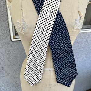 Ermenegildo Zegna White Roundtree and Yorke Blue Silk Ties (2)